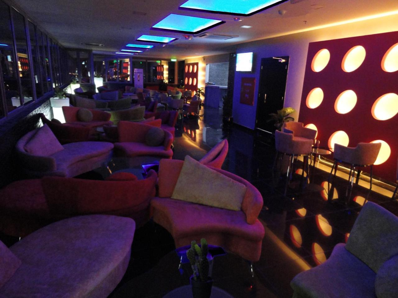 Al Andalus Plaza Hotel Manama Exteriör bild