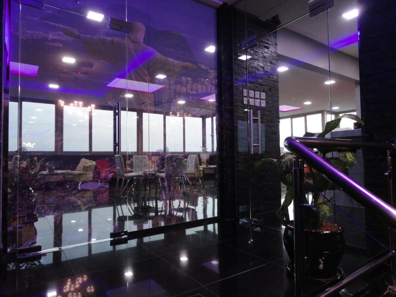 Al Andalus Plaza Hotel Manama Exteriör bild