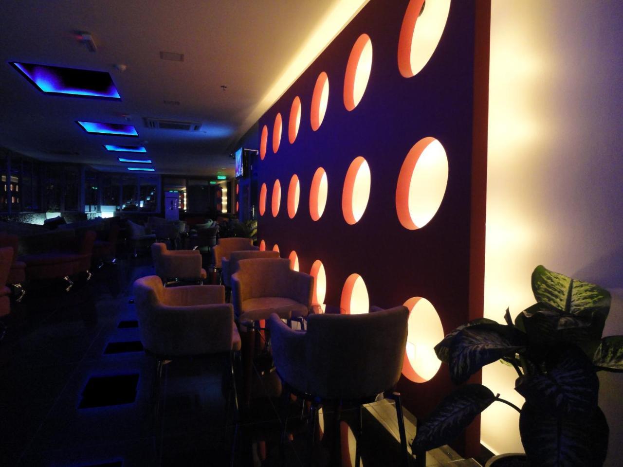 Al Andalus Plaza Hotel Manama Exteriör bild