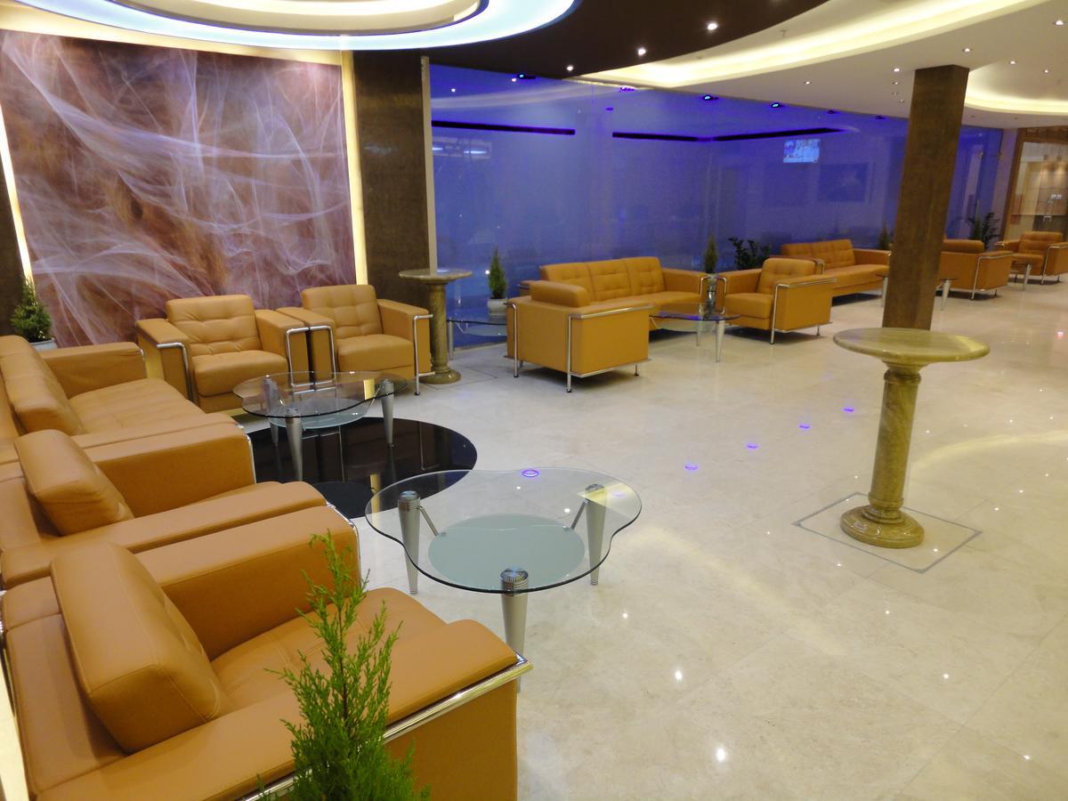 Al Andalus Plaza Hotel Manama Exteriör bild
